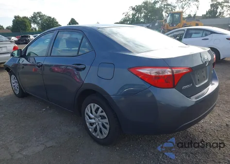 2017 Toyota Corolla Le z USA, uszkodzony, nr VIN 2T1BURHE6HC935896